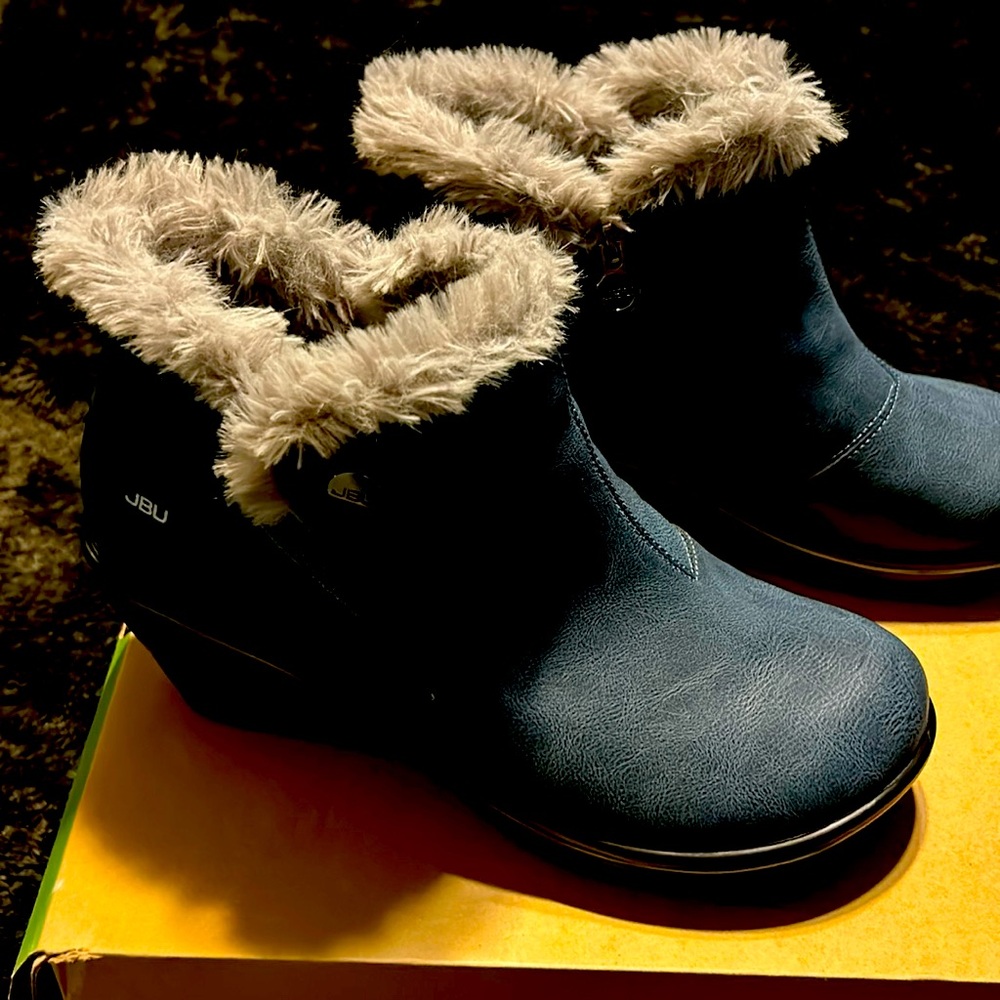 Mesa Faux Fur Lined Wedge Bootie in Navy Blue.